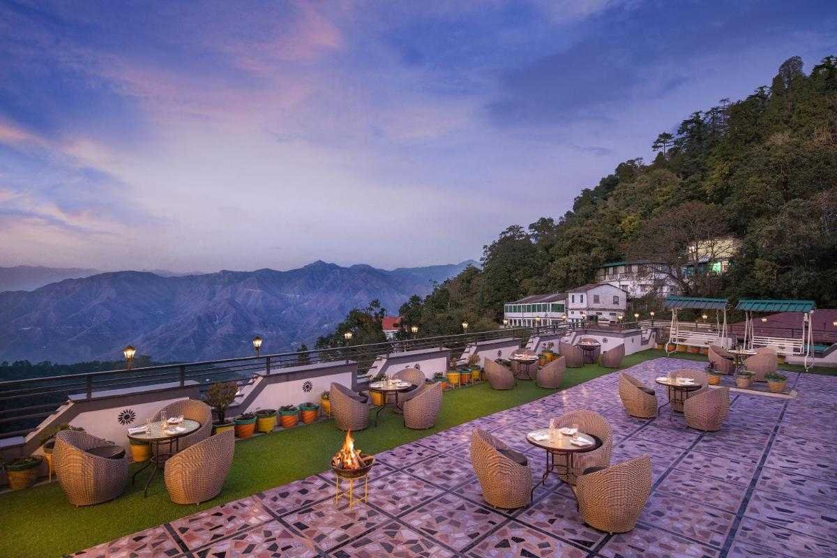 Best Romantic Outstation Trips from Delhi for Couples – Beautiful Getaways for Love, Peace & Memories